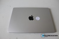 APPLE MacBook