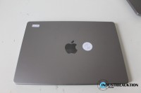 APPLE MacBook