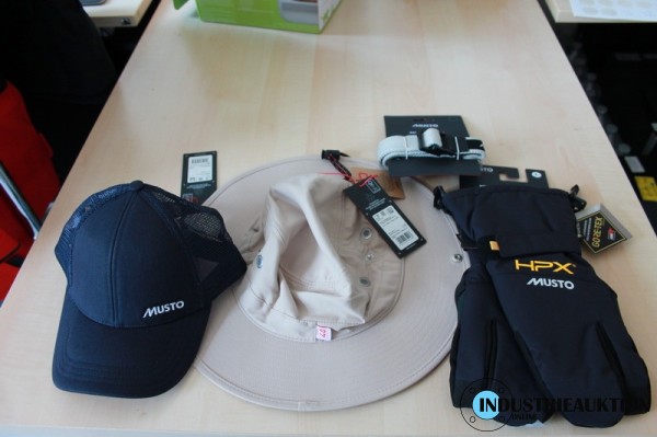 Cap, Gürtel, Handschuhe