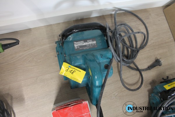 Bürstenschleifgerät MAKITA 9741 mit Ersatzbürste